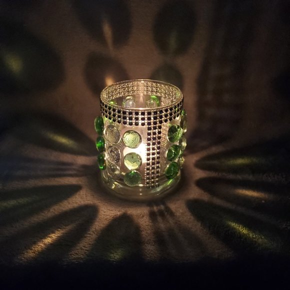 Round Glass Luminary Vase 4" Tall x 3" Wide Green - Picture 1 of 3